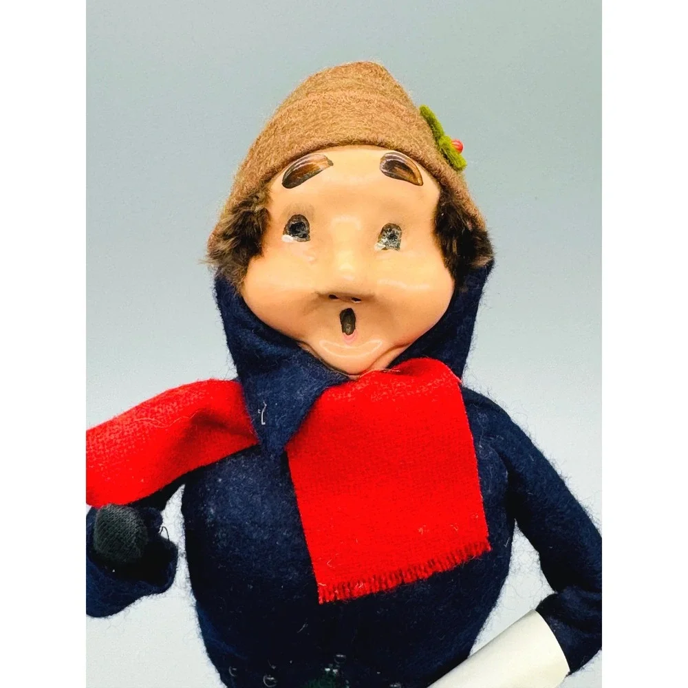 Byers Choice Caroler Figurine Singing Man With Sheet Music 1984 Bumpy Base